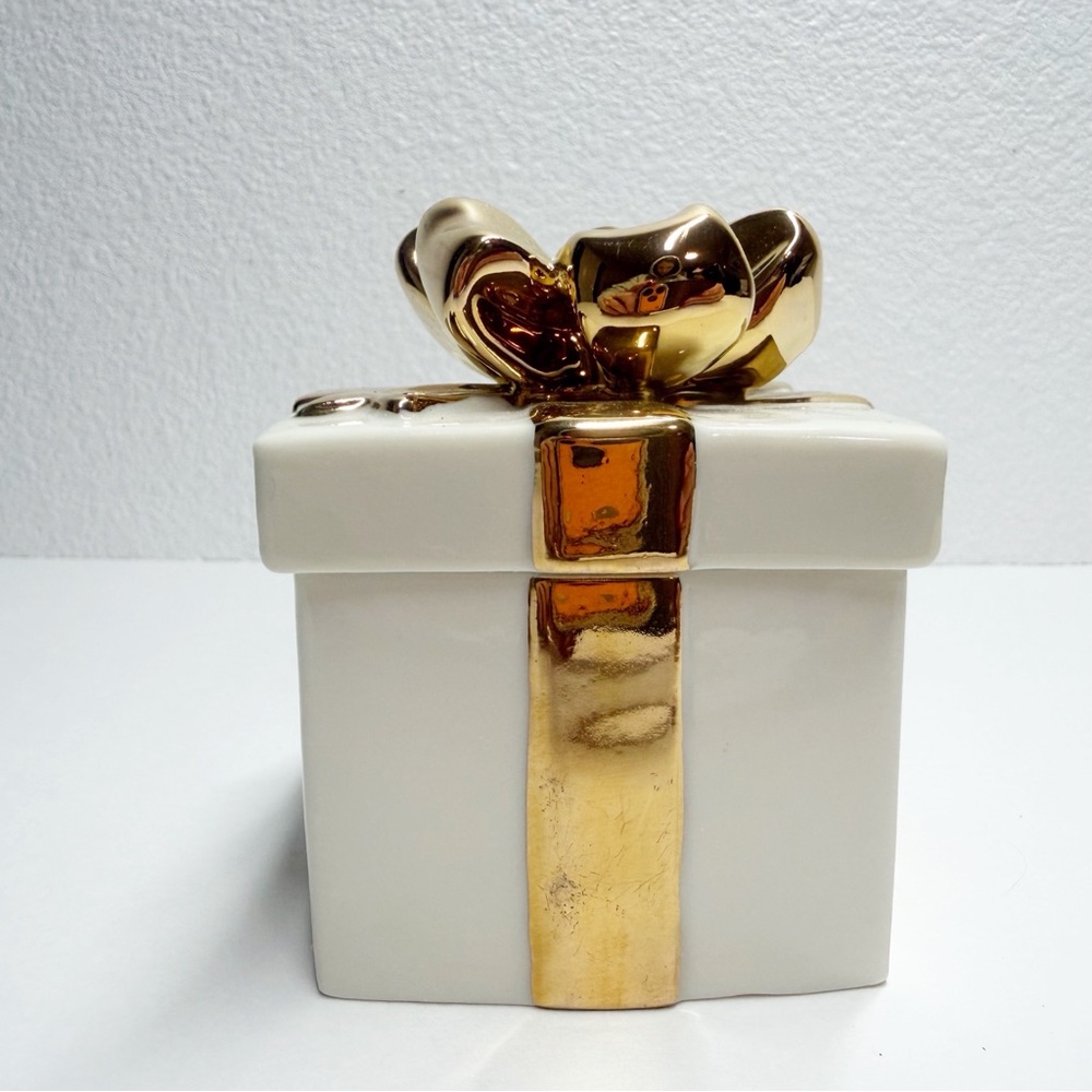Mikasa Fine China Holiday Elegant Gift Box Trinket Box - Picture 4 of 10